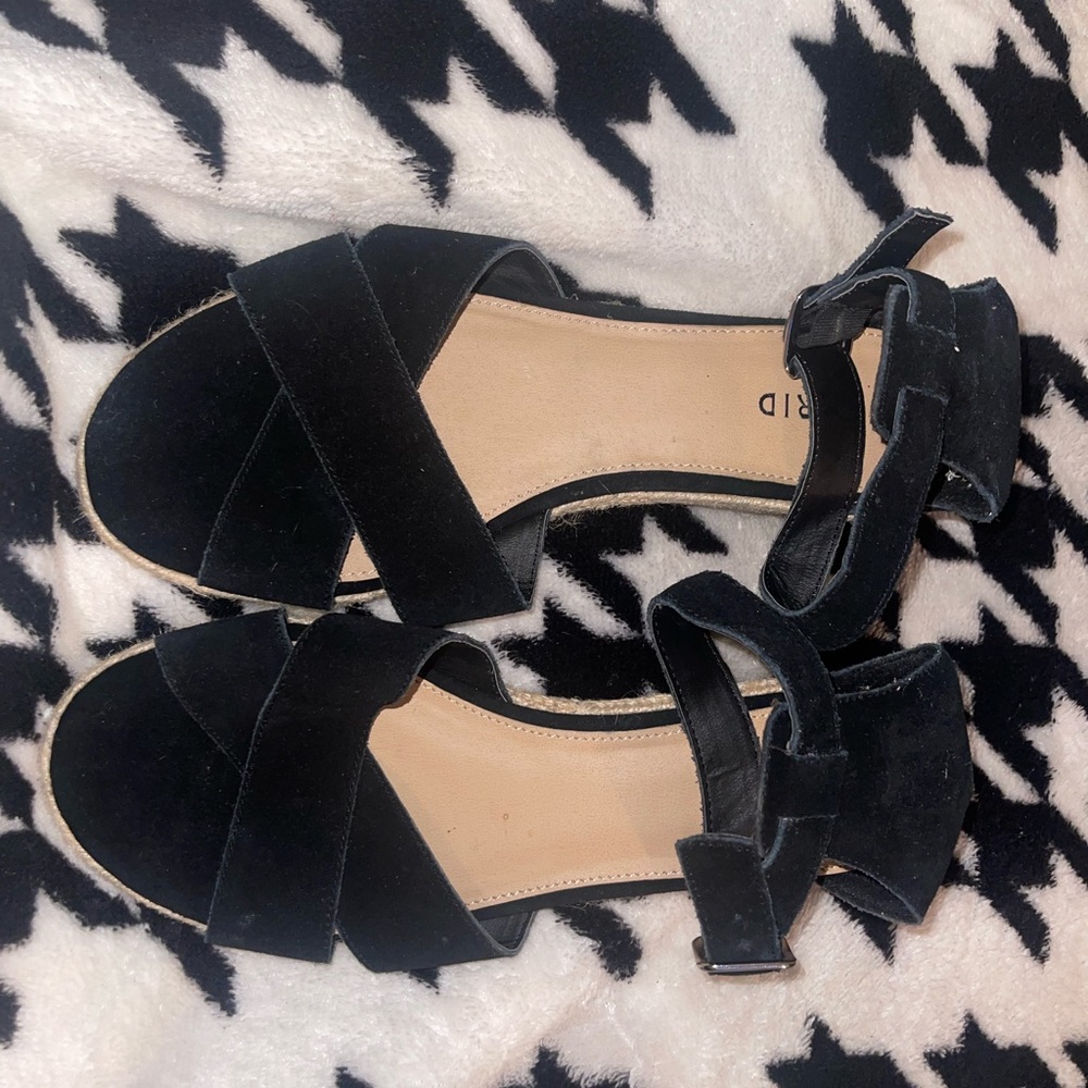 Platform sandals